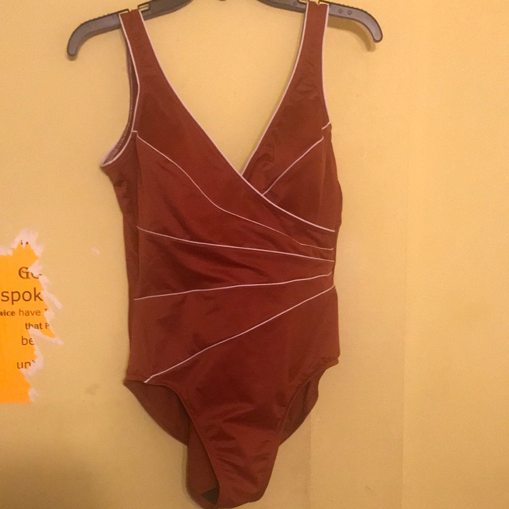 Bathing suit - Picture 1 of 8